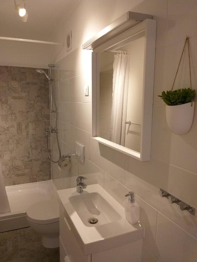 Double Room Njivice 17010A Екстериор снимка